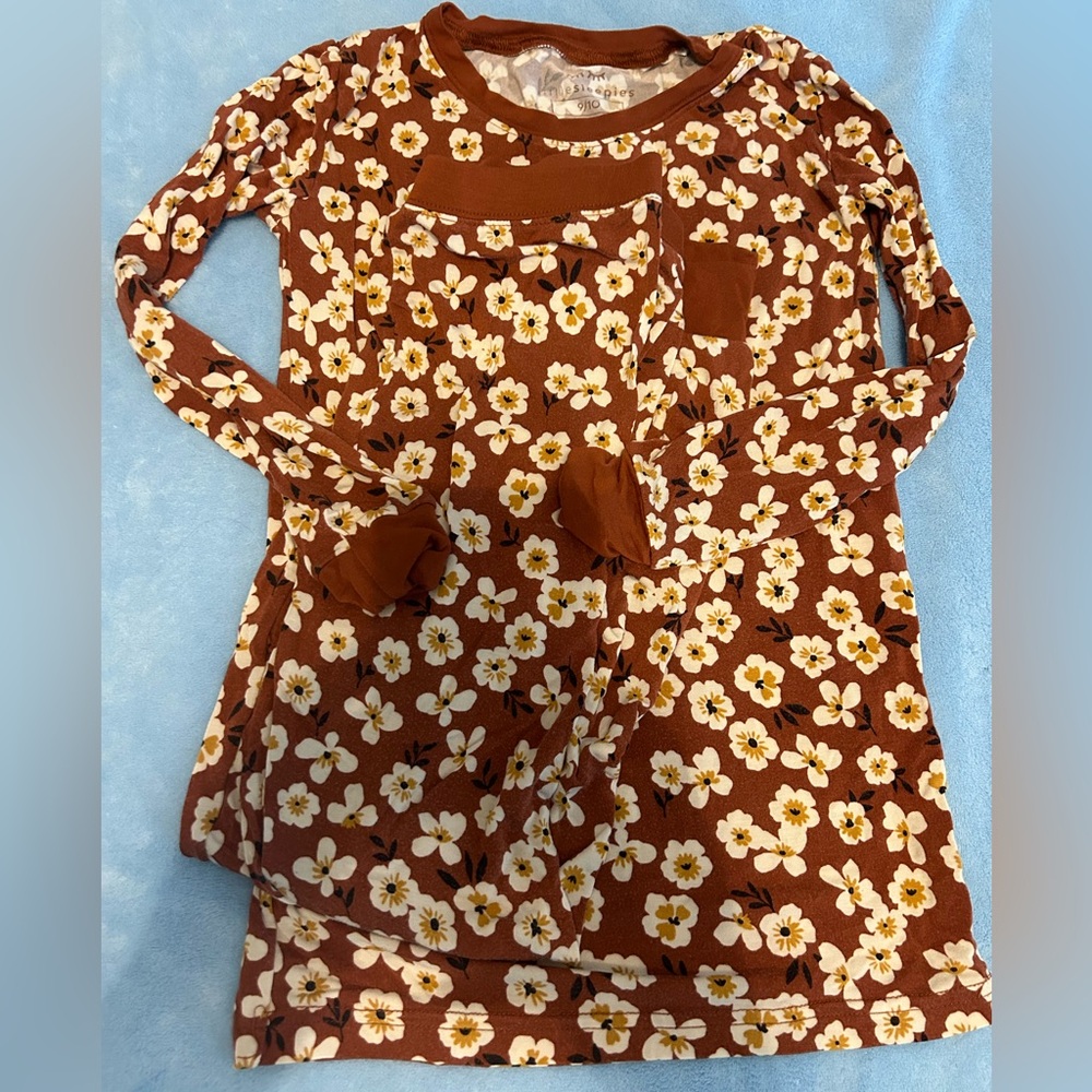 Little sleepies long sleeve/long pants pjs kids size 9/10